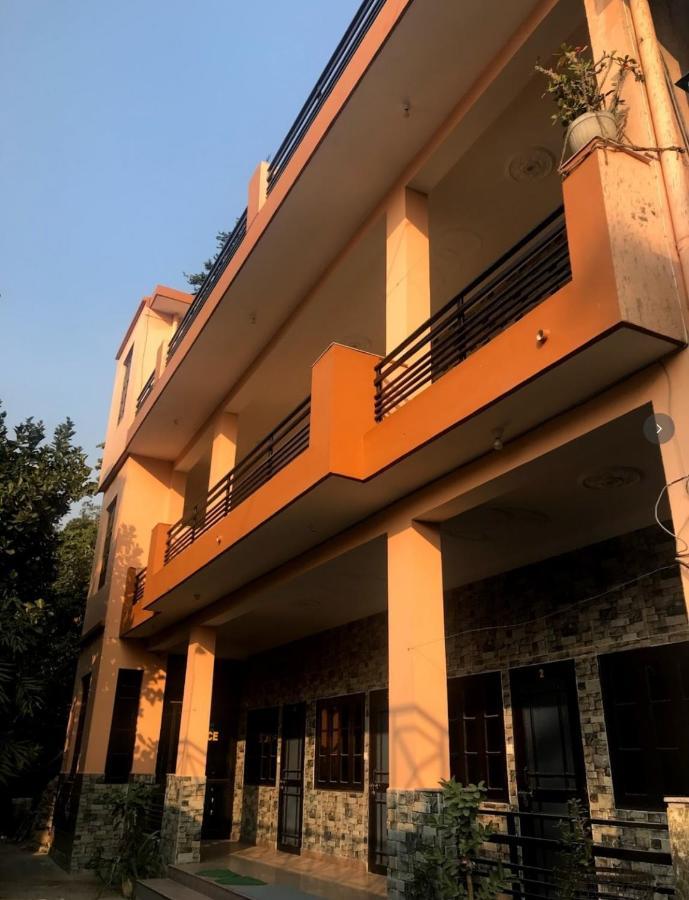 Karwaan Homestay ริชิเคช ภายนอก รูปภาพ
